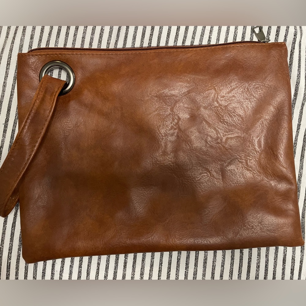 Brown handbag, wristband